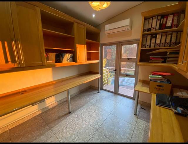 7 BEDROOM HOUSE FOR SALE IN CLUBVILLE